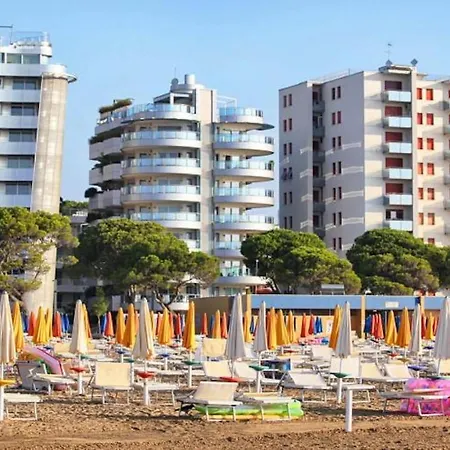 Apartamento Very Studio With Private Garden And Swimming Pool *