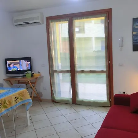 Very Studio With Private Garden And Swimming Pool Apartamento *